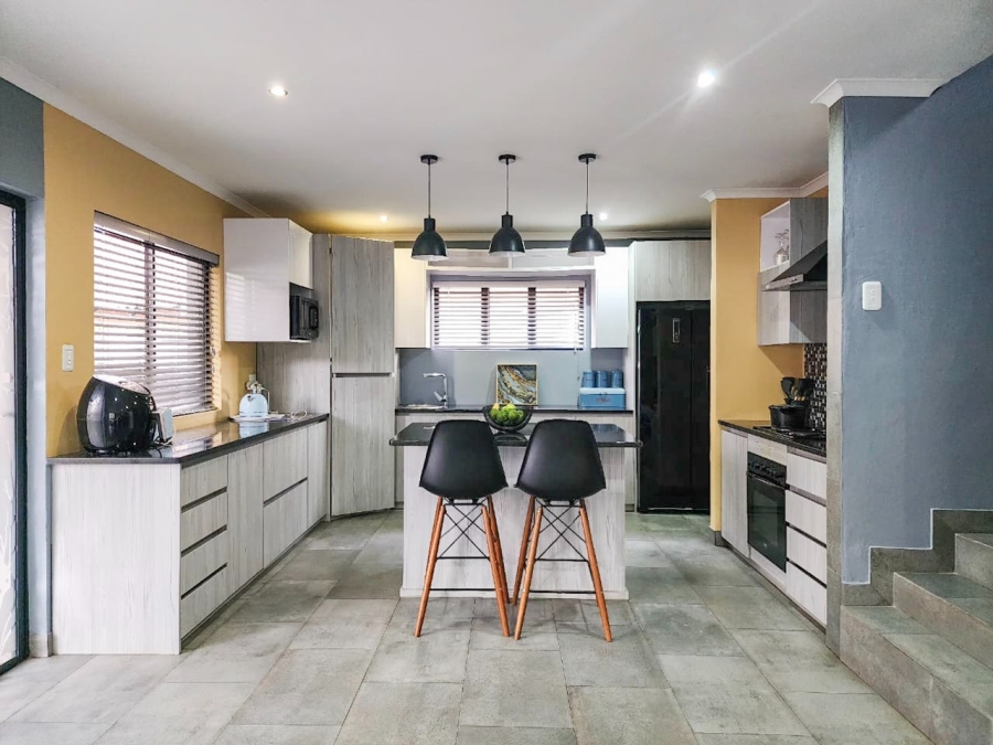3 Bedroom Property for Sale in Melodie North West